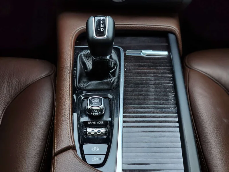 Volvo S90 — фото 12