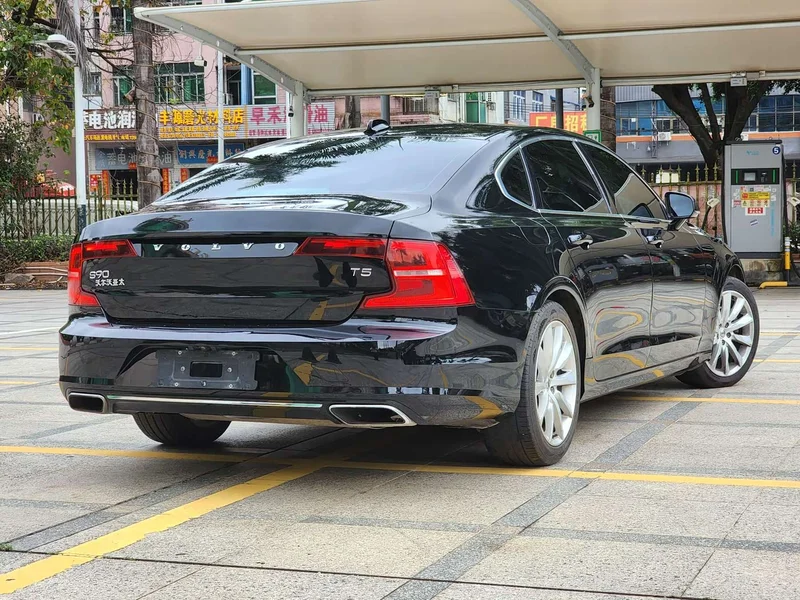 Volvo S90 — фото 4