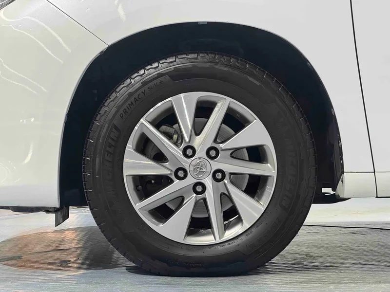 Toyota Alphard — фото 18