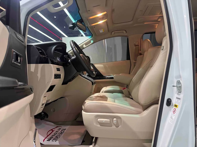 Toyota Alphard — фото 5