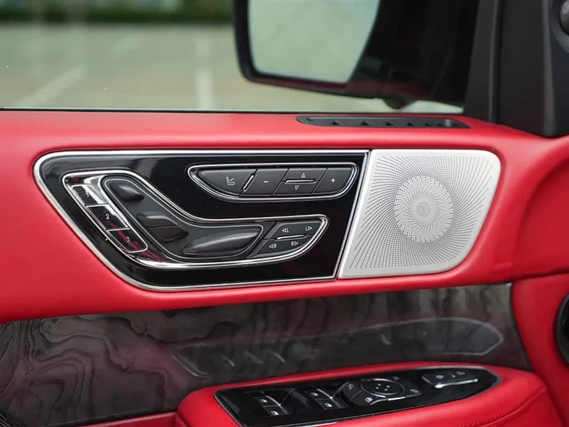 Lincoln Navigator — фото 14