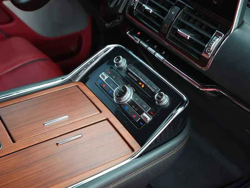 Lincoln Navigator — фото 16