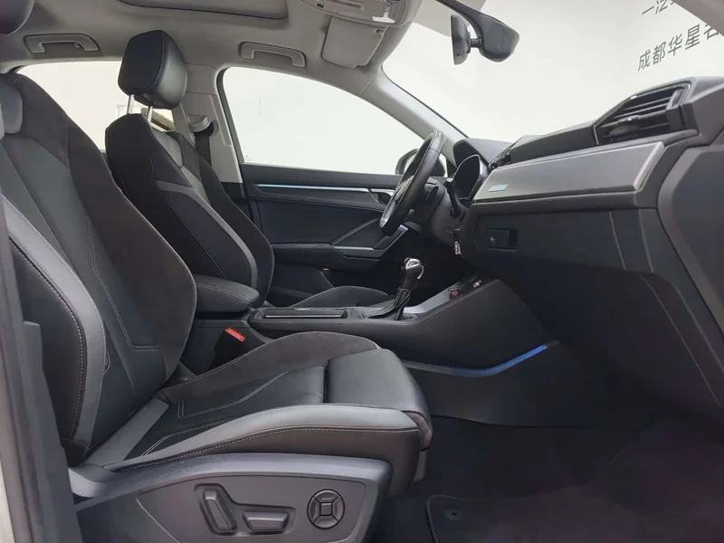 Audi Q3 Sportback — фото 13