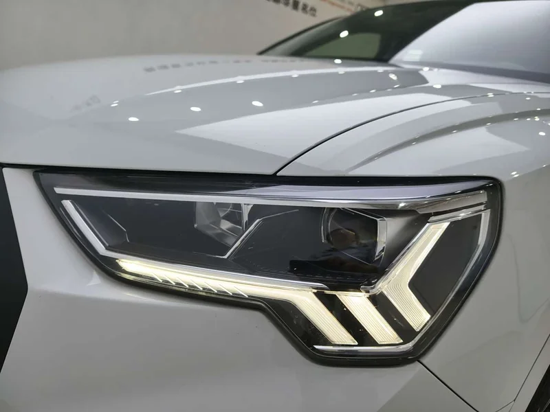 Audi Q3 Sportback — фото 14