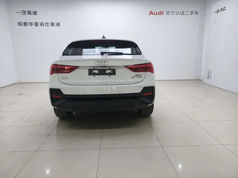 Audi Q3 Sportback — фото 5