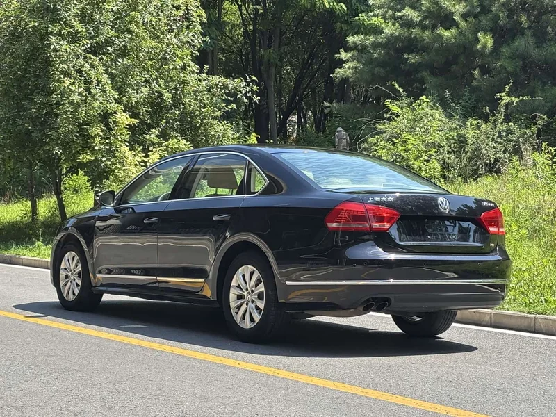 Volkswagen Passat — фото 4