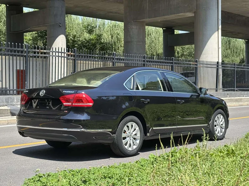 Volkswagen Passat — фото 6