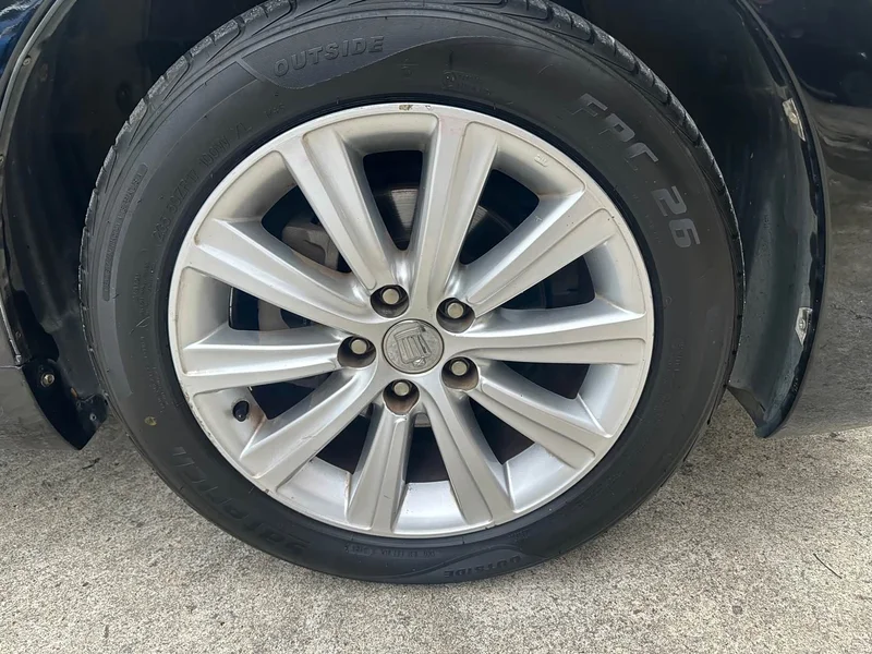 Toyota Crown — фото 11