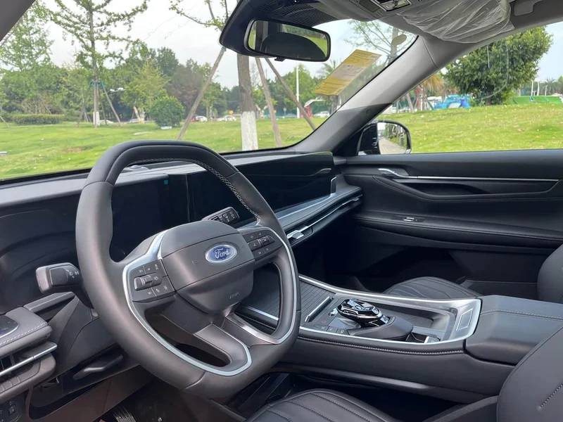 Ford Edge — фото 10