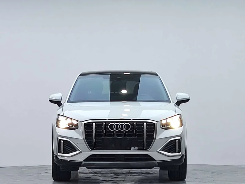 Audi Q2L — фото 5