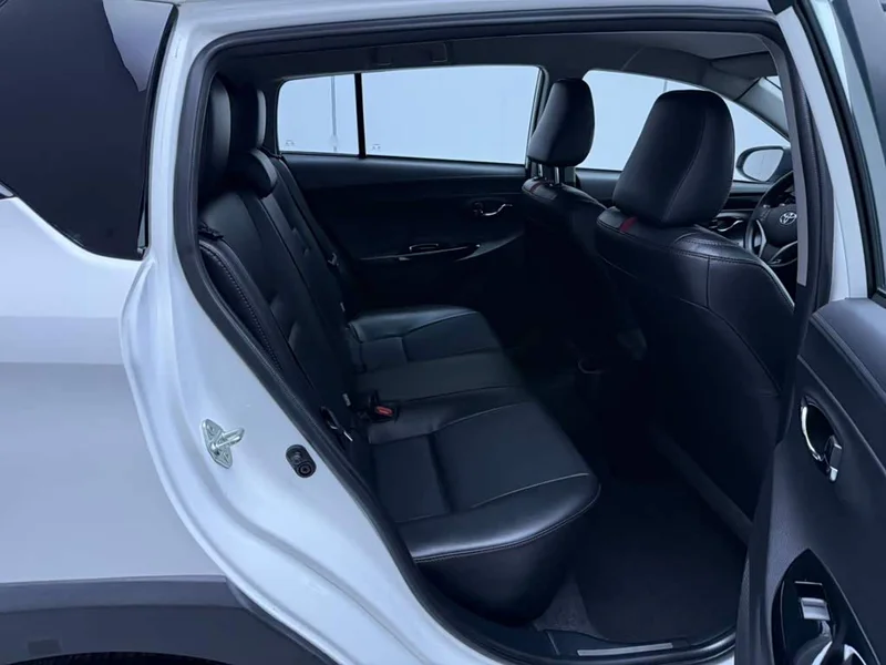 Toyota Yaris L — фото 20