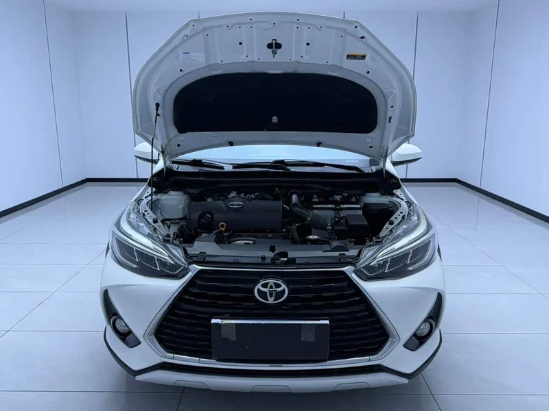 Toyota Yaris L — фото 7