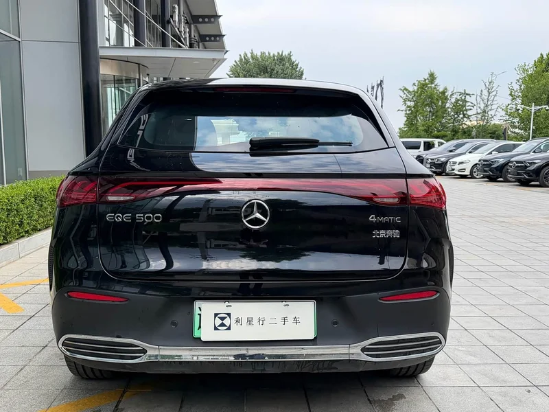 Mercedes-Benz EQE SUV — фото 19