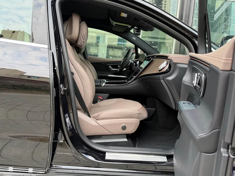 Mercedes-Benz EQE SUV — фото 23