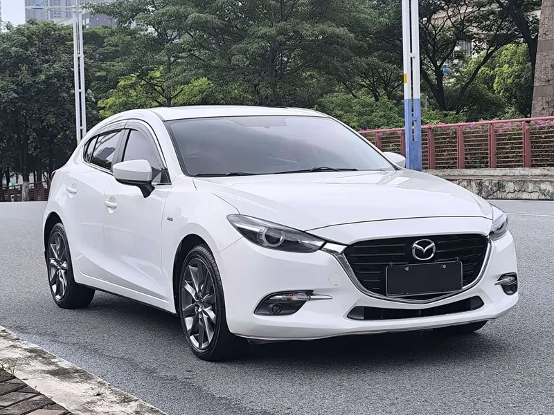 Mazda 3 Axela — фото 3