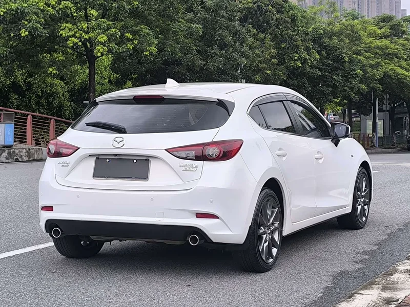 Mazda 3 Axela — фото 4