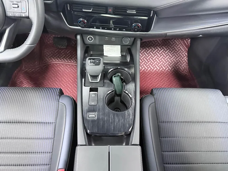 Nissan Qashqai — фото 14