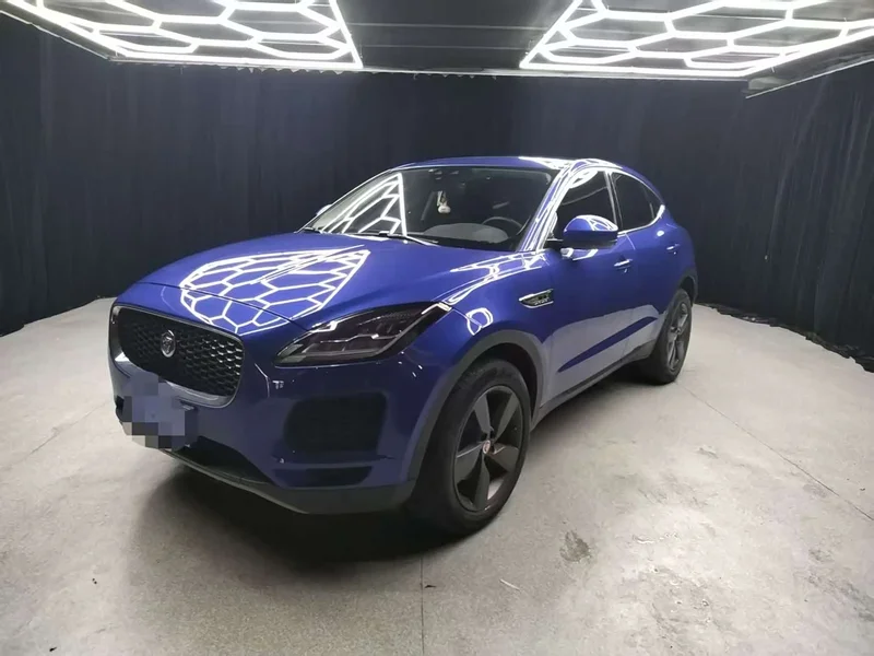 Jaguar E-PACE — фото 1