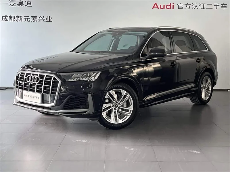 Audi Q7 — фото 1