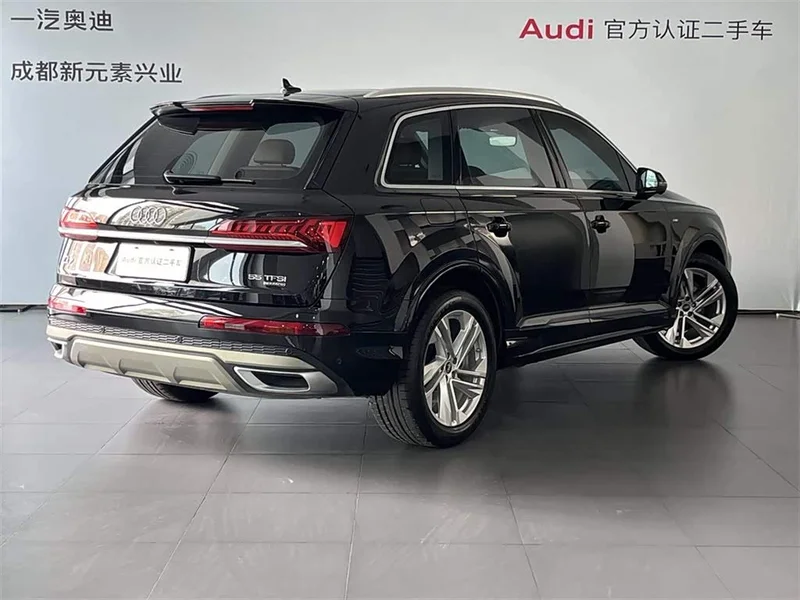Audi Q7 — фото 4