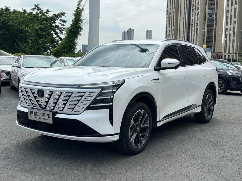 Changan CS75PLUS — фото 1