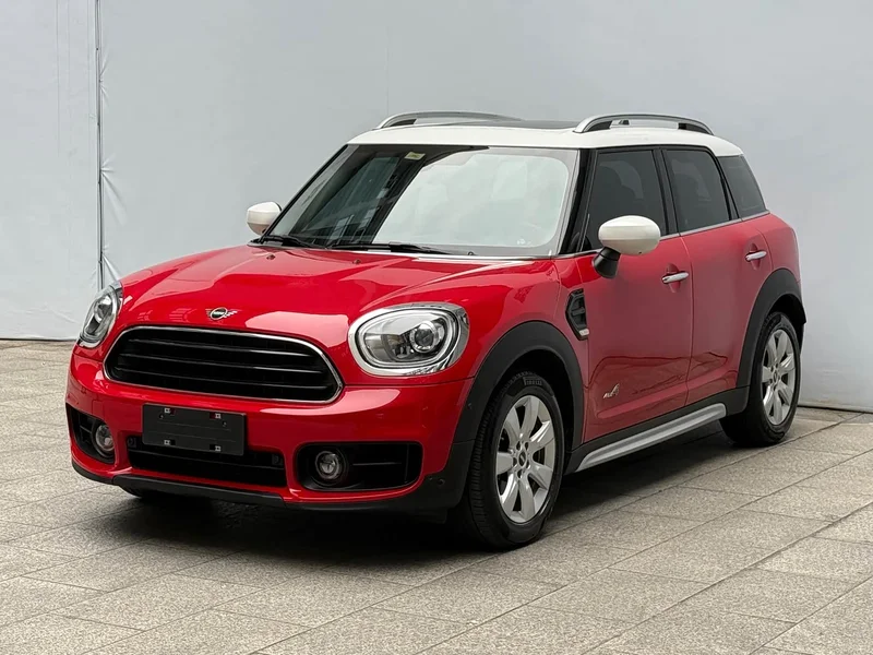 MINI COUNTRYMAN — фото 1