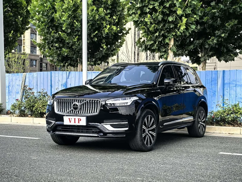 Volvo XC90 — фото 1