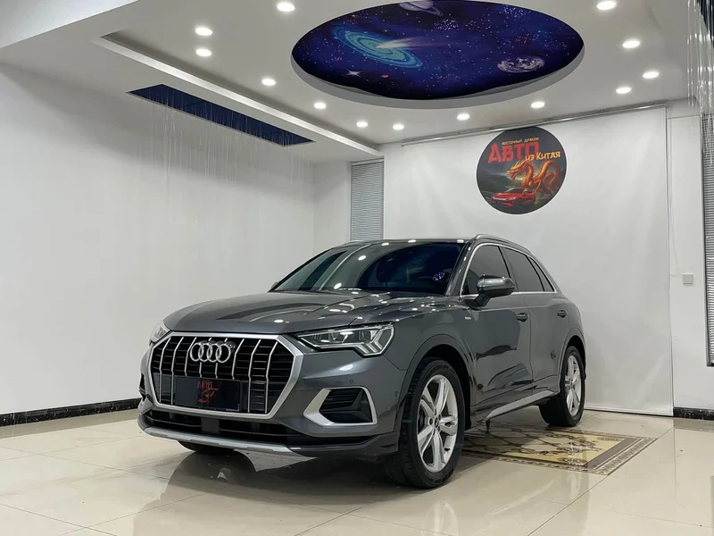 Audi Q3 — фото 1