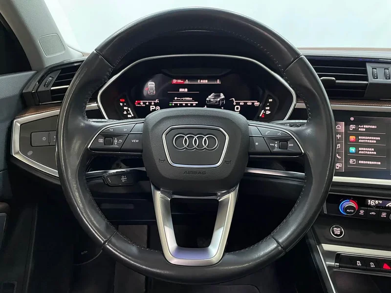 Audi Q3 — фото 4