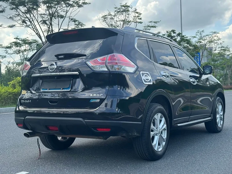 Nissan X-Trail — фото 9