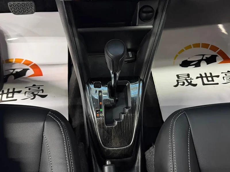 Toyota Yaris L — фото 13