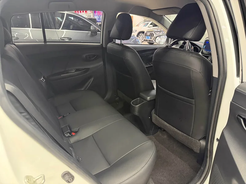 Toyota Yaris L — фото 19