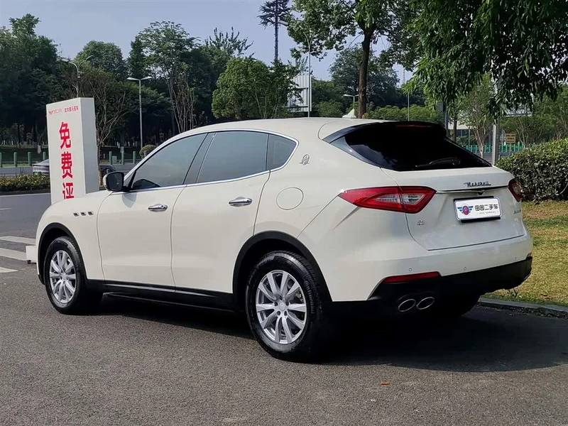 Maserati Levante — фото 4