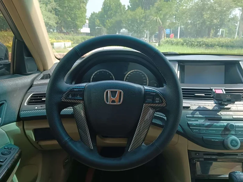 Honda Accord — фото 13