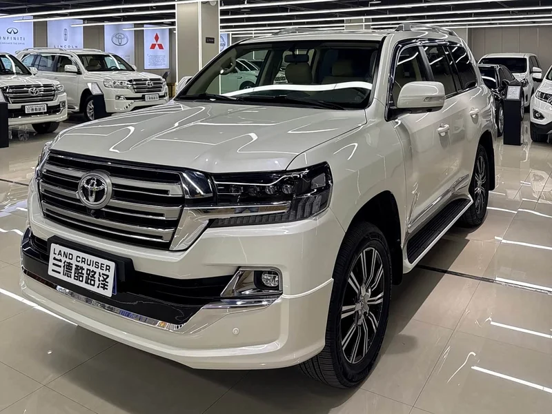 Toyota Land Cruiser (Imported) — фото 1