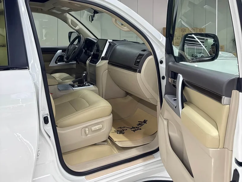 Toyota Land Cruiser (Imported) — фото 17