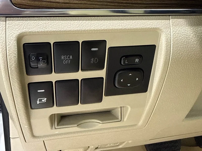 Toyota Land Cruiser (Imported) — фото 19