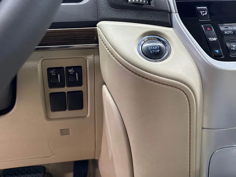 Toyota Land Cruiser (Imported) — фото 20