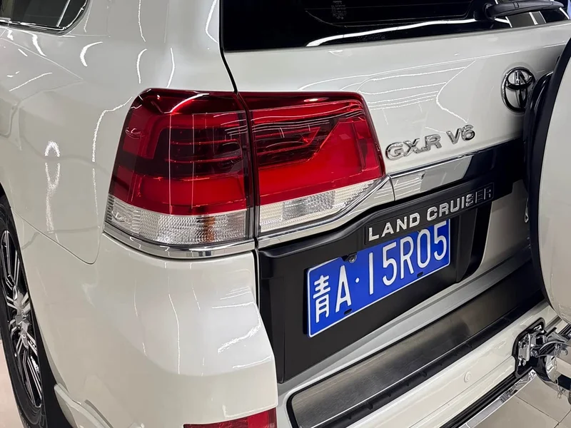 Toyota Land Cruiser (Imported) — фото 30