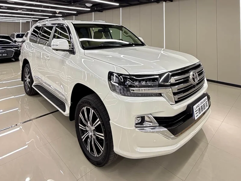 Toyota Land Cruiser (Imported) — фото 7