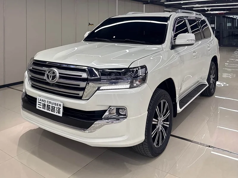 Toyota Land Cruiser (Imported) — фото 1