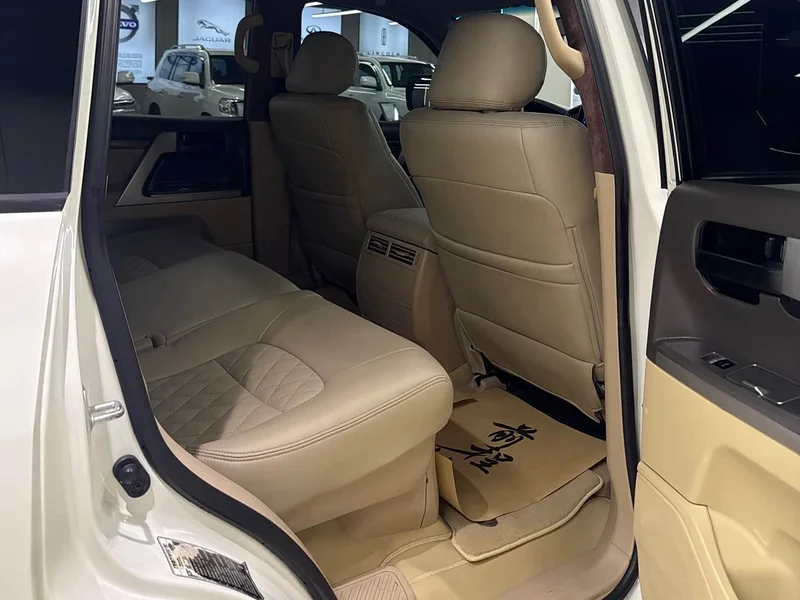 Toyota Land Cruiser (Imported) — фото 14