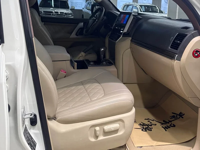 Toyota Land Cruiser (Imported) — фото 15