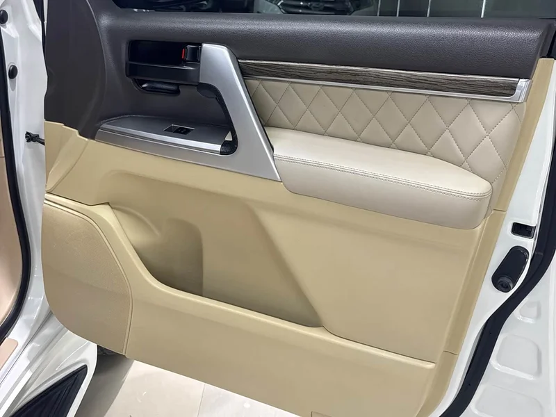 Toyota Land Cruiser (Imported) — фото 16