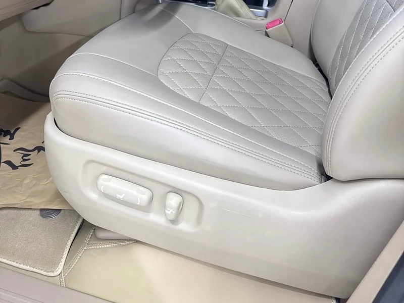 Toyota Land Cruiser (Imported) — фото 19