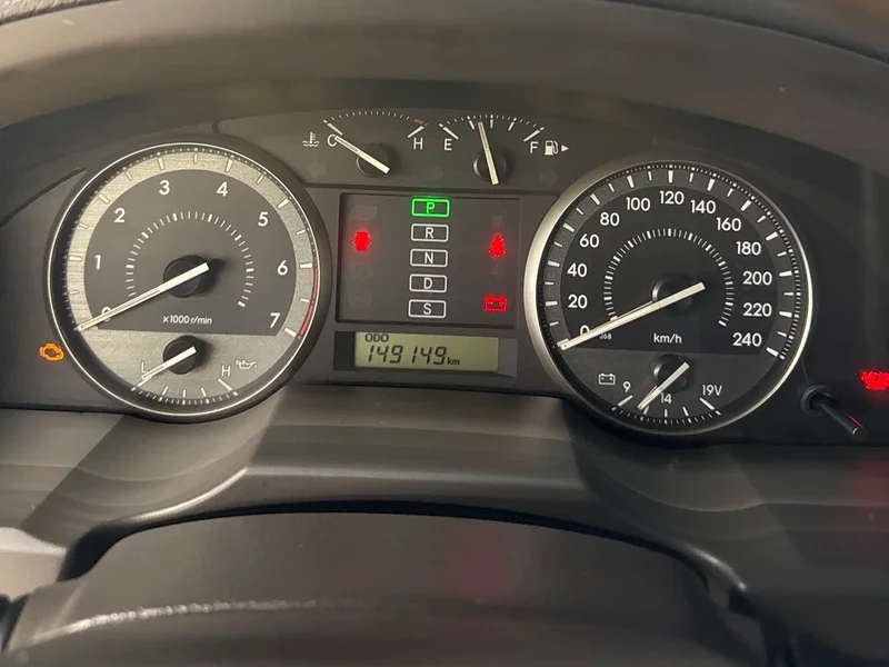 Toyota Land Cruiser (Imported) — фото 23