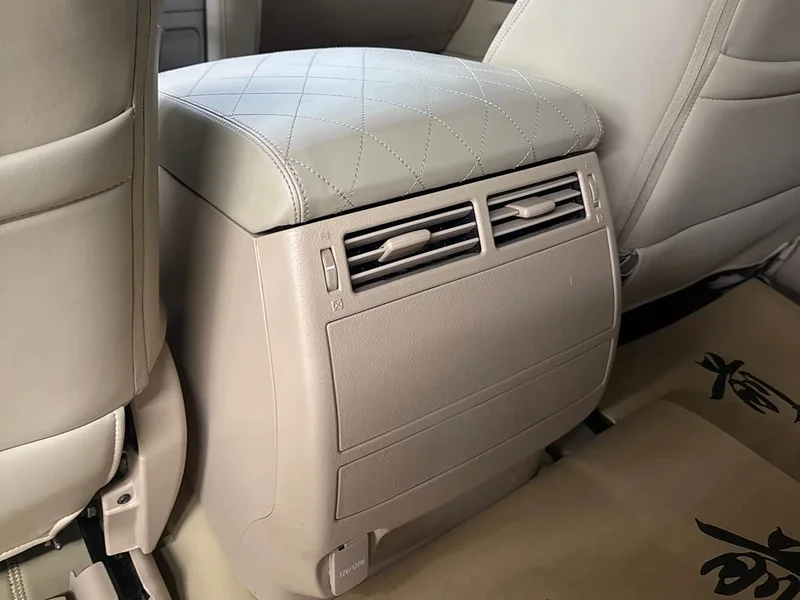 Toyota Land Cruiser (Imported) — фото 29