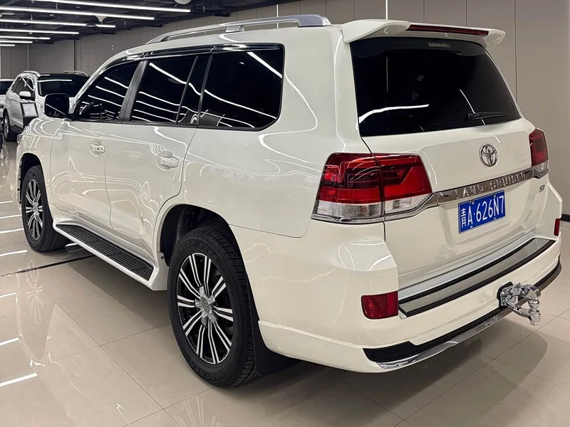 Toyota Land Cruiser (Imported) — фото 3