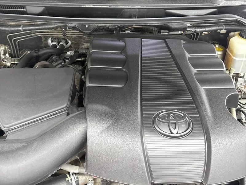 Toyota Land Cruiser (Imported) — фото 34
