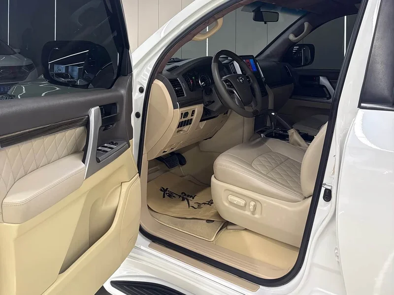 Toyota Land Cruiser (Imported) — фото 8